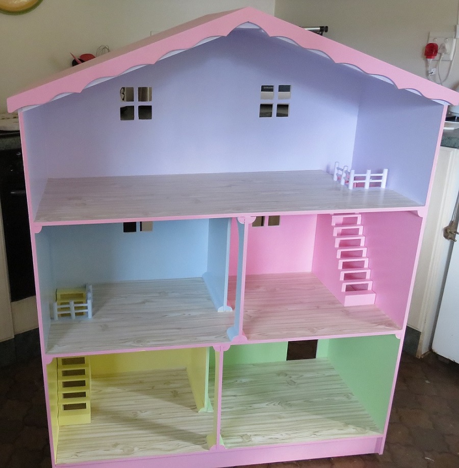 IMG_0433 (2) RaRainbow Barbie doll house